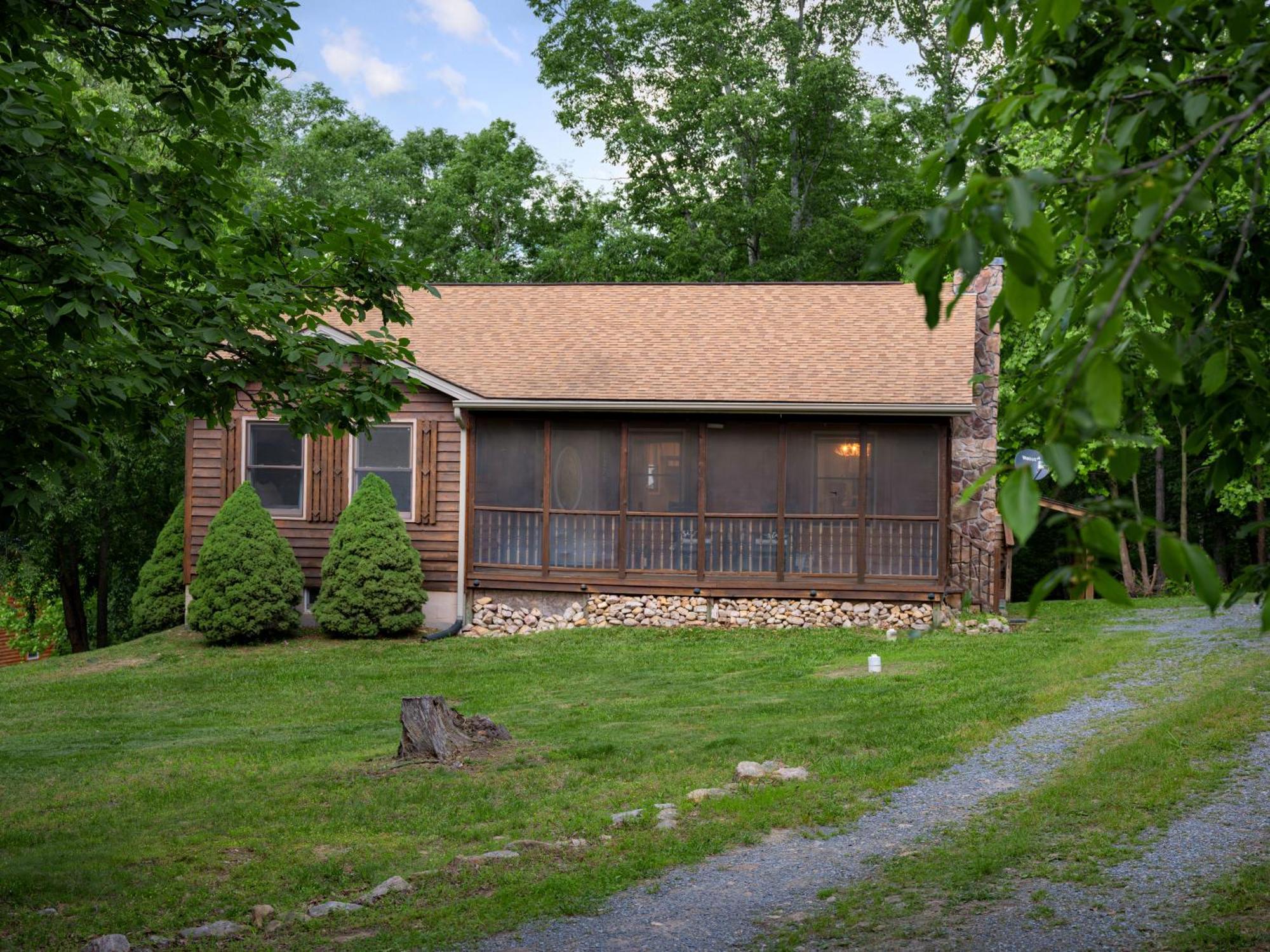 Shenandoah Dog Friendly Cabin With River Access, Hot Tub, Fire Pit, Bbq, Outdoor Dining Eksteriør billede